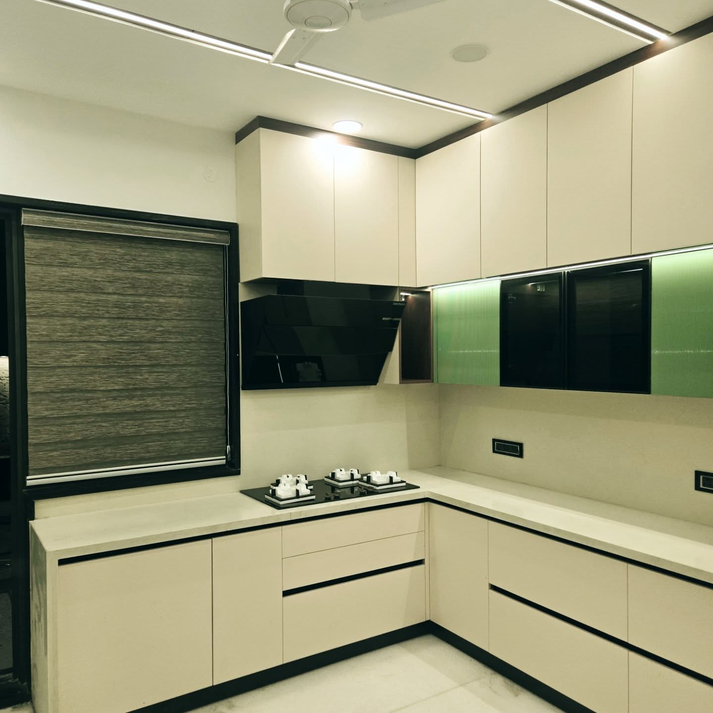 Image gallery marquee