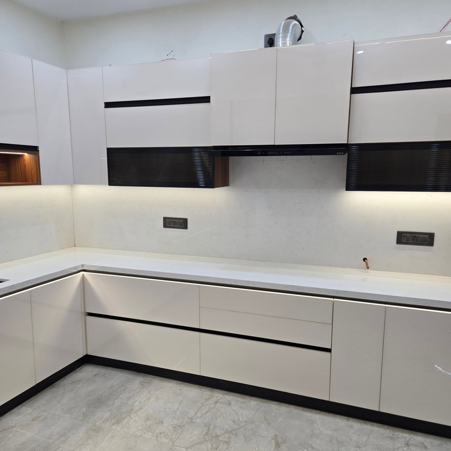 Image gallery marquee